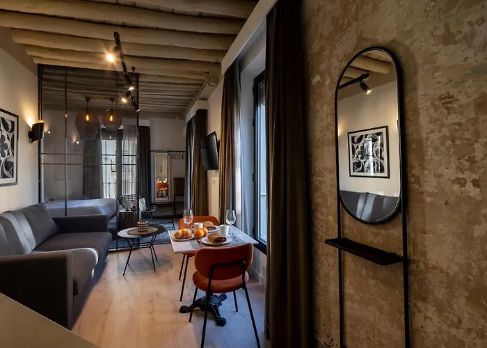 Home4U, Plaza Nueva 1